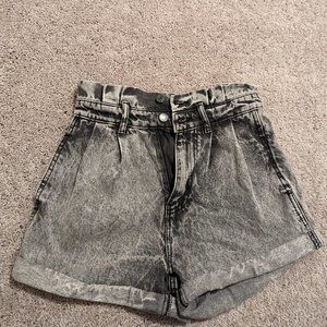 black acid wash denim shorts, rolled hem, Forever 21 jean shorts M